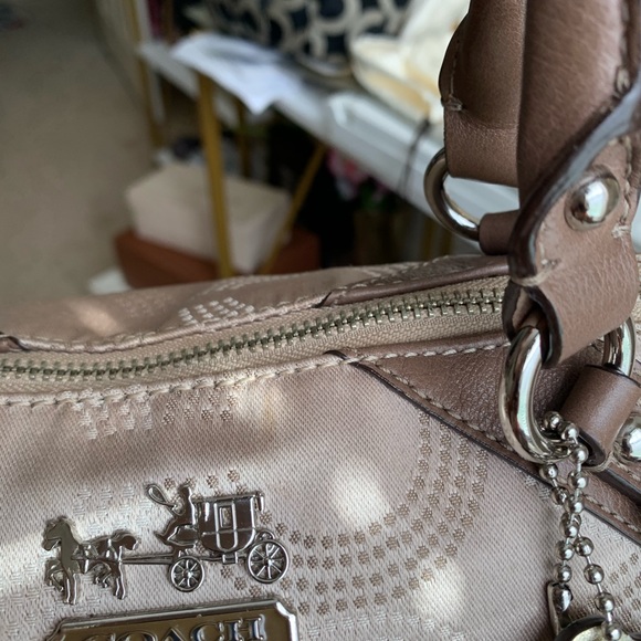 Oprah’s Favorite Coach Bag - Picture 7 of 9